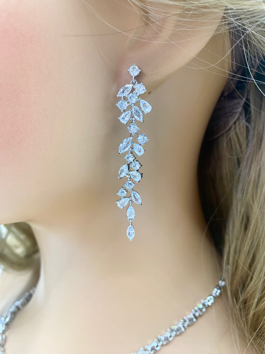 CZ Kristall Ohrhänger Brautohrringe oder Geschenk für Sie, Zweifarbige Diamanten Silber Lange Ohrhänger Hochzeitsohrringe in Silber, Gold und Roségold