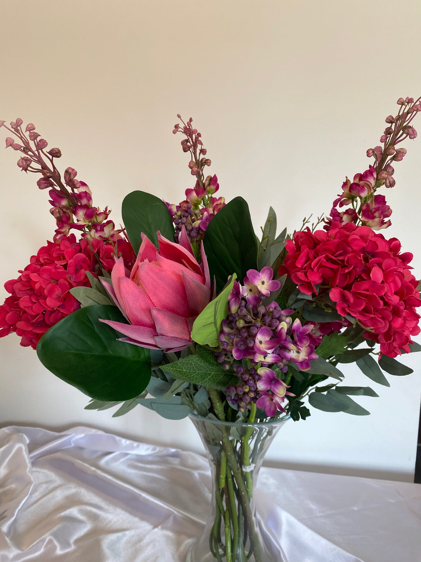 Artificial Purple Hydrangea Flower Berries, Purple Flowers, Purple Berries, Faux Hydrangeas, Wedding Flowers, Fake Silk Flowers