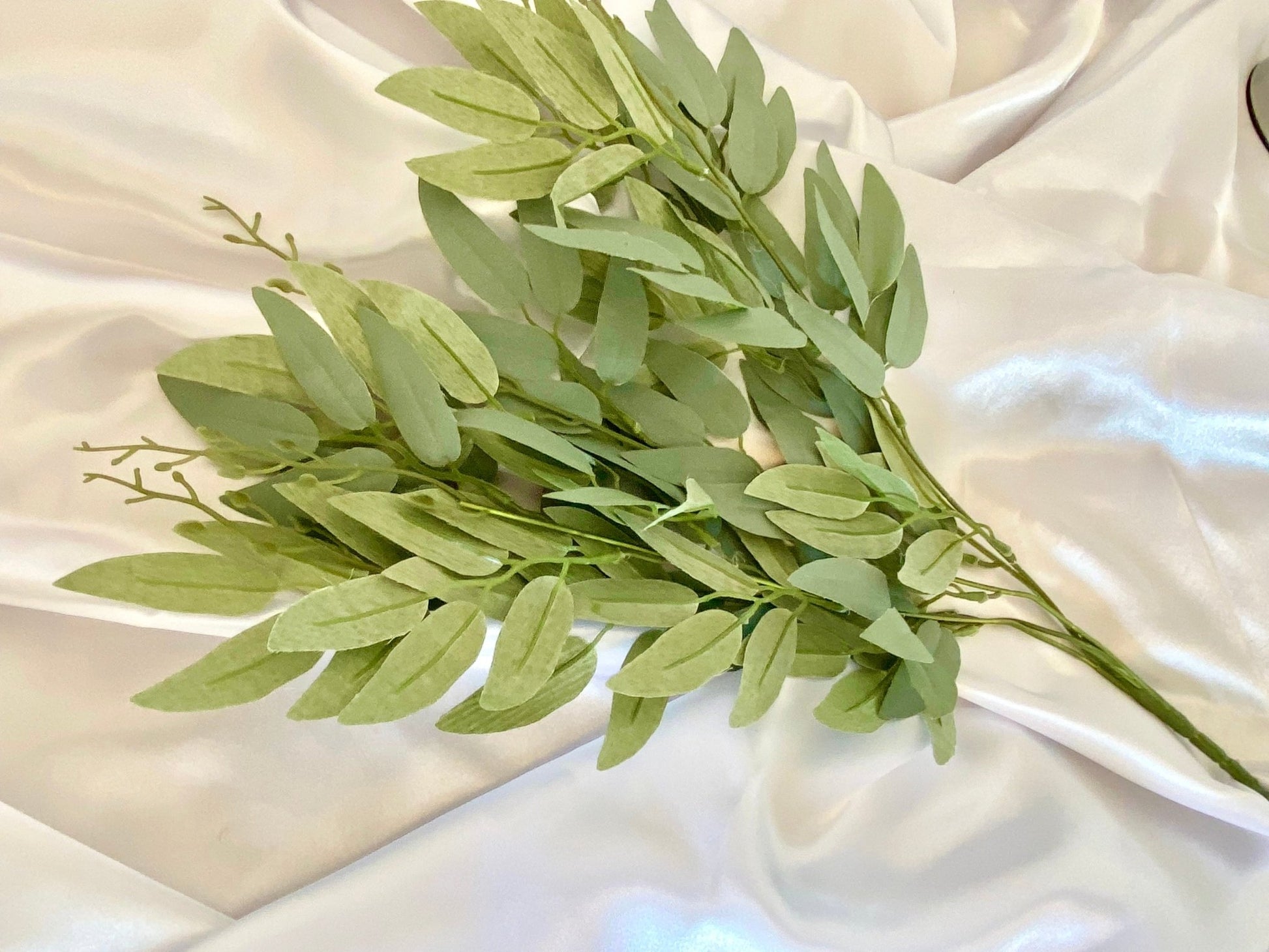 Artificial Green Foliage, Willow Foliage Leaves, Faux Green Leaves, Willow Light Green Foliage, Silk Wedding Flowers, Home Decor - Floralific